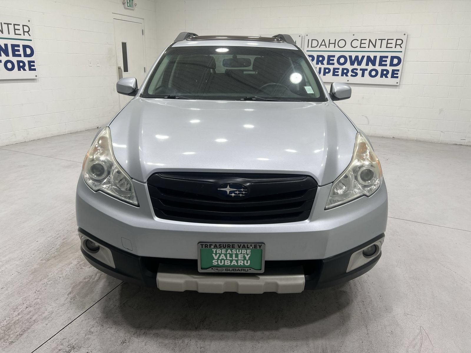 Used 2012 Subaru Outback 3.6R Limited w/ Moonroof Pkg AWD/4WD image 3