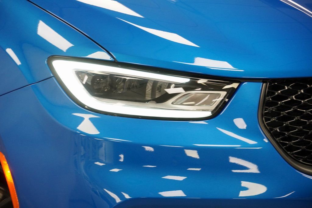 New 2026 Chrysler Pacifica Select w/ S Appearance Package image 5