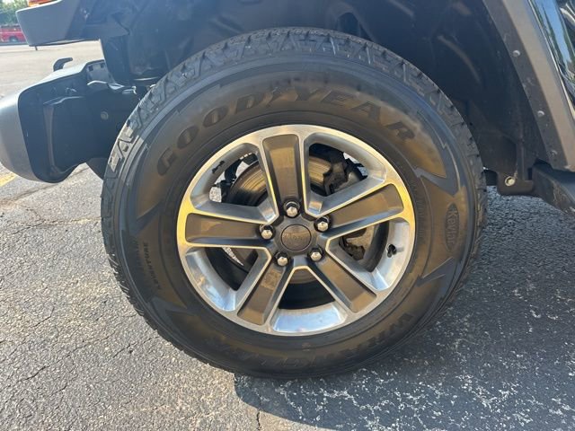 Used 2022 Jeep Wrangler Unlimited Sahara w/ Cold Weather Group image 30