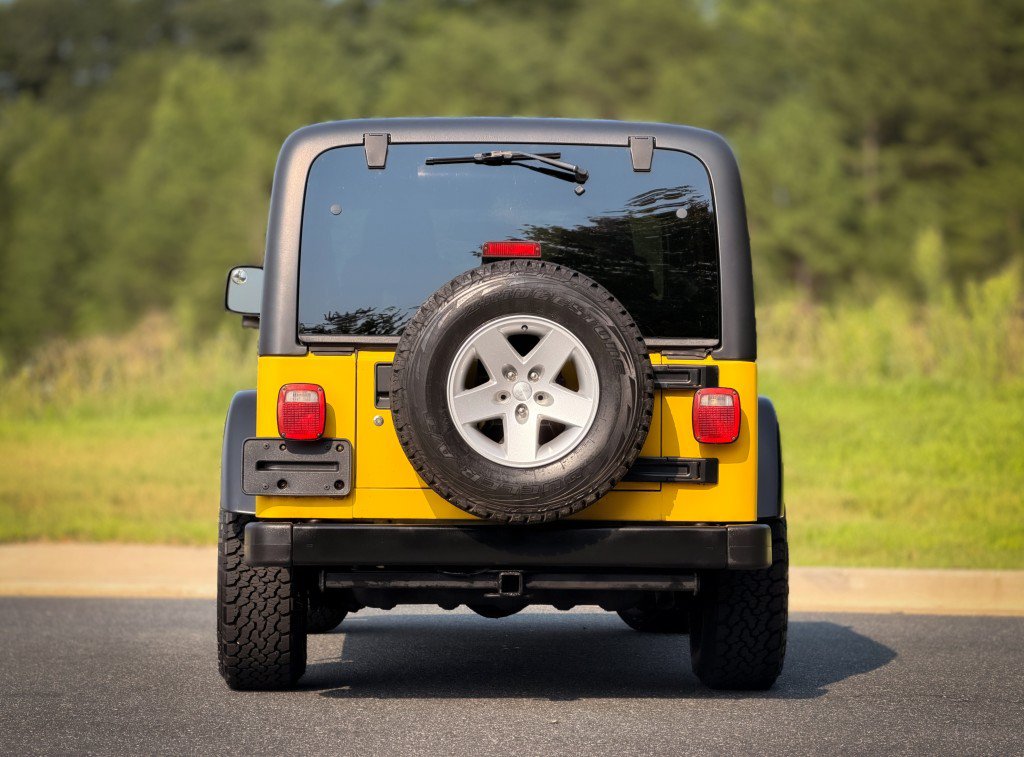 Used 2005 Jeep Wrangler Unlimited Rubicon AWD/4WD image 10