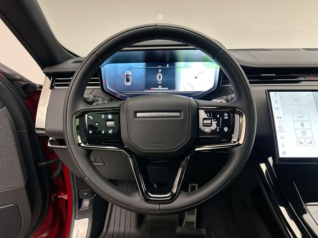 Used 2025 Land Rover Range Rover Sport Dynamic SE image 14
