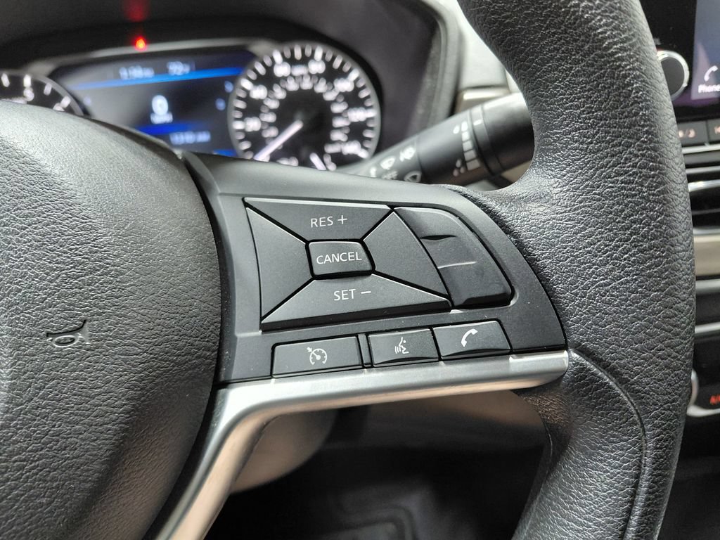 Used 2024 Nissan Altima 2.5 SV AWD/4WD image 33
