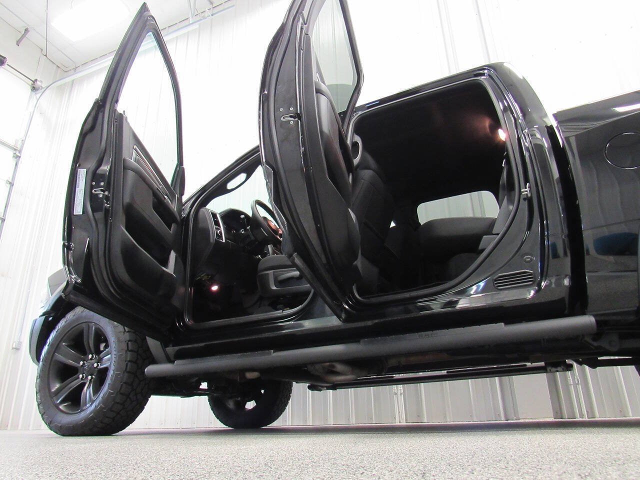 Used 2022 RAM 1500 Warlock w/ Electronics Group AWD/4WD image 18