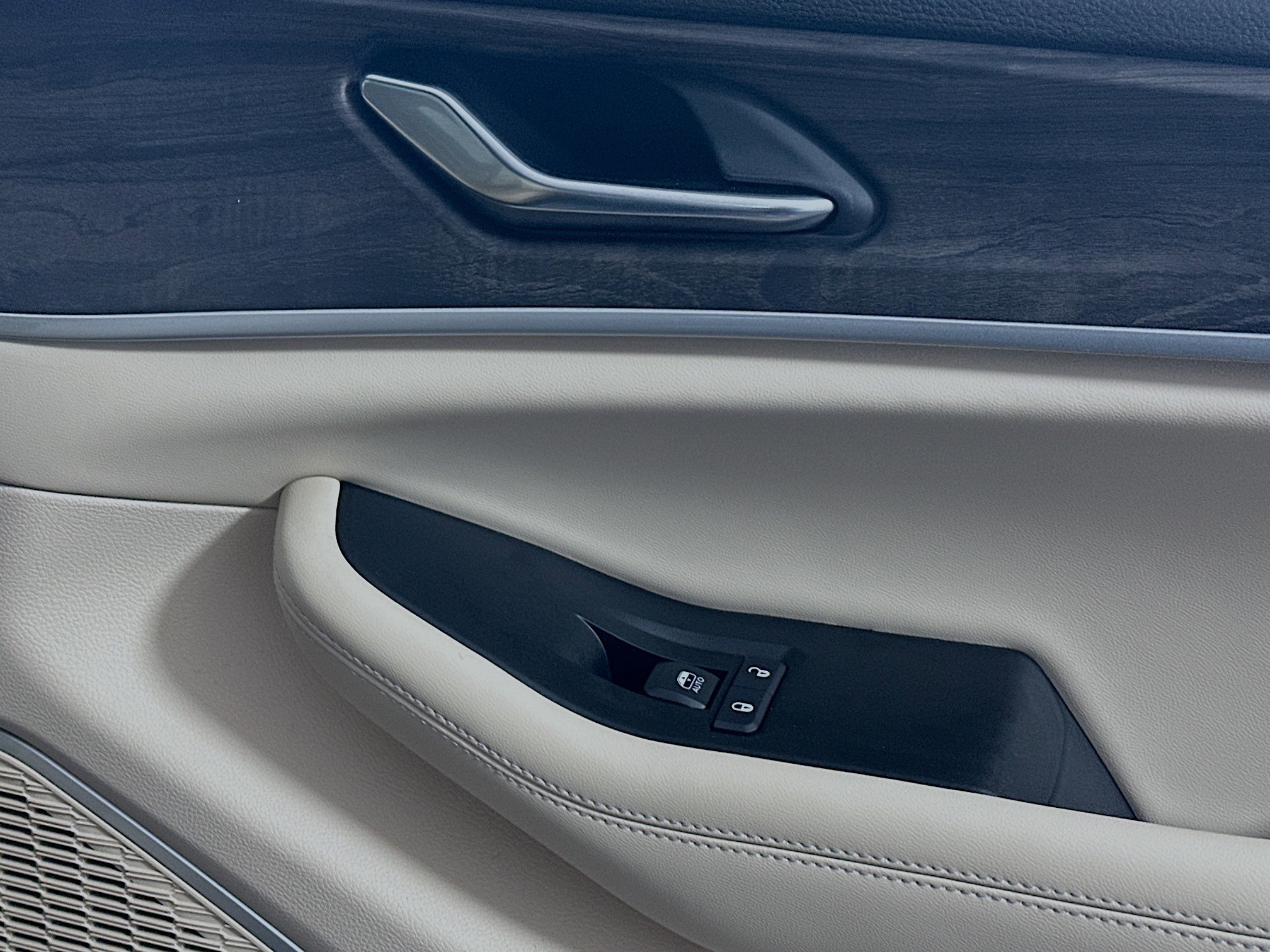 Used 2026 Jeep Grand Cherokee L Limited RWD image 29