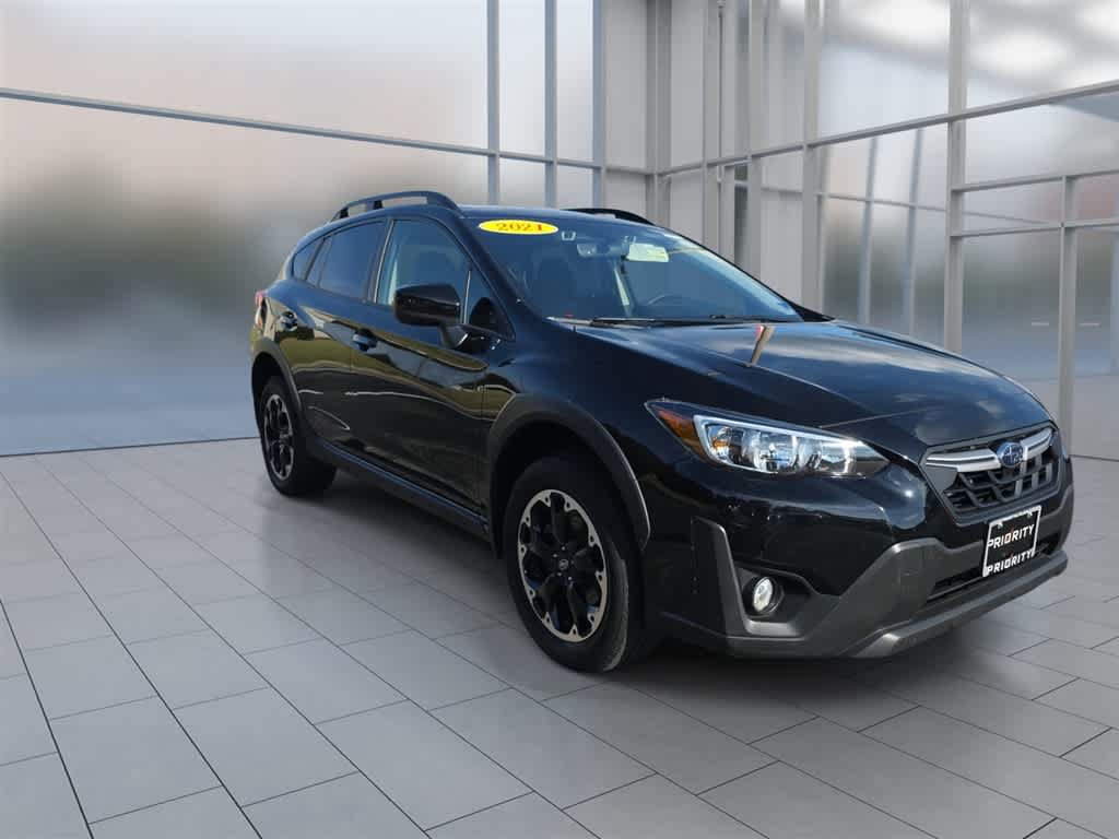 Used 2021 Subaru Crosstrek 2.0i Premium w/ Moonroof Package AWD/4WD image 3