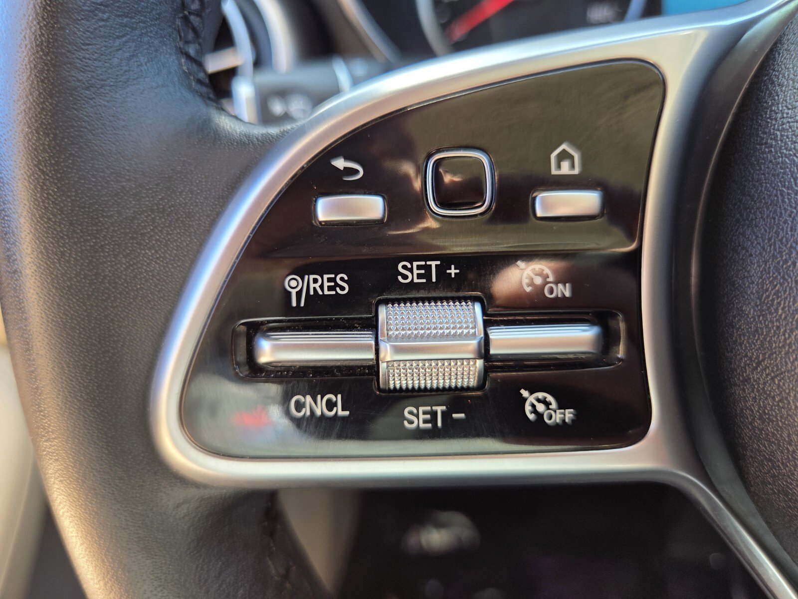 Used 2020 Mercedes-Benz GLC 300 image 28