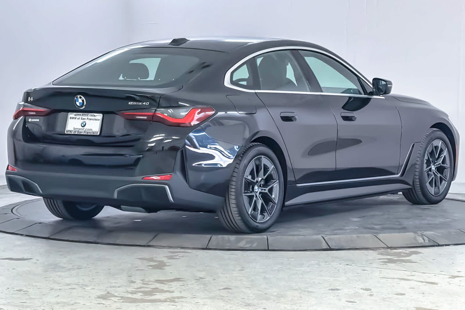 New 2026 BMW i4 eDrive40 w/ Premium Package RWD image 2