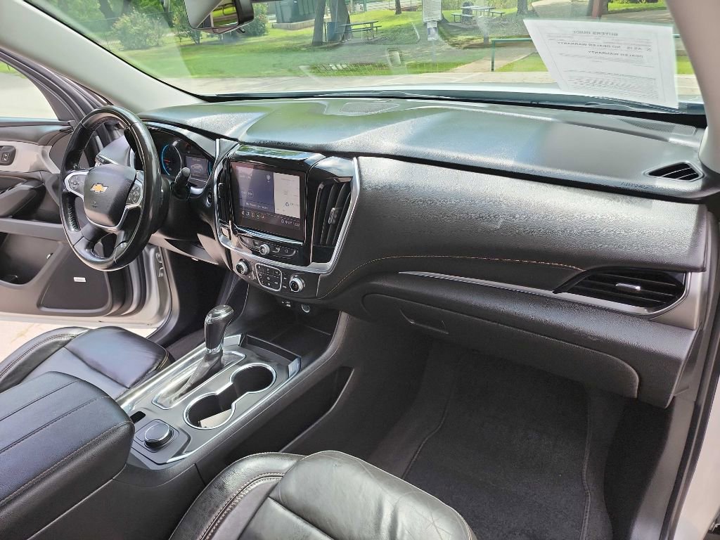 Used 2020 Chevrolet Traverse LT w/ LT Premium Package FWD image 41