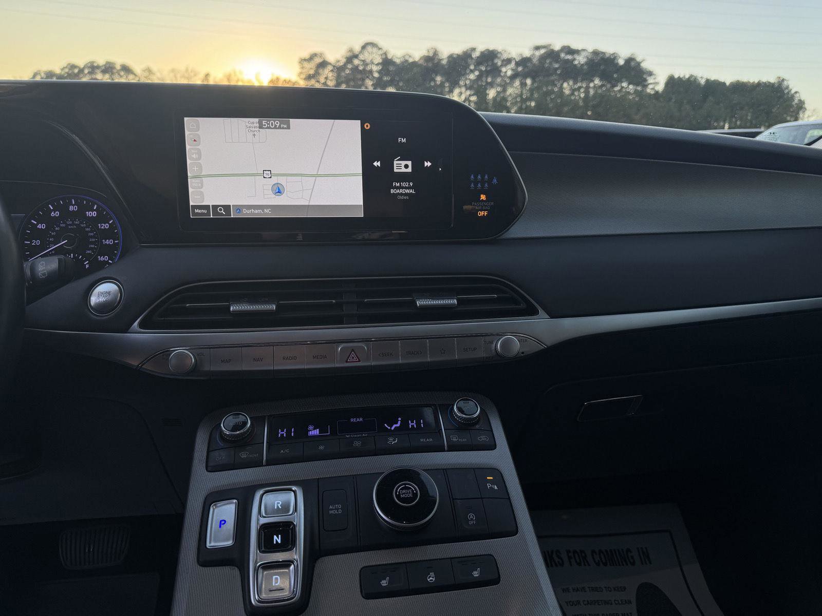 Used 2022 Hyundai Palisade SEL w/ 8P Bench Seat Package image 4