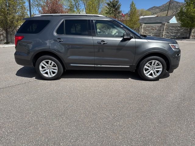 Used 2019 Ford Explorer XLT w/ Equipment Group 202A AWD/4WD image 13