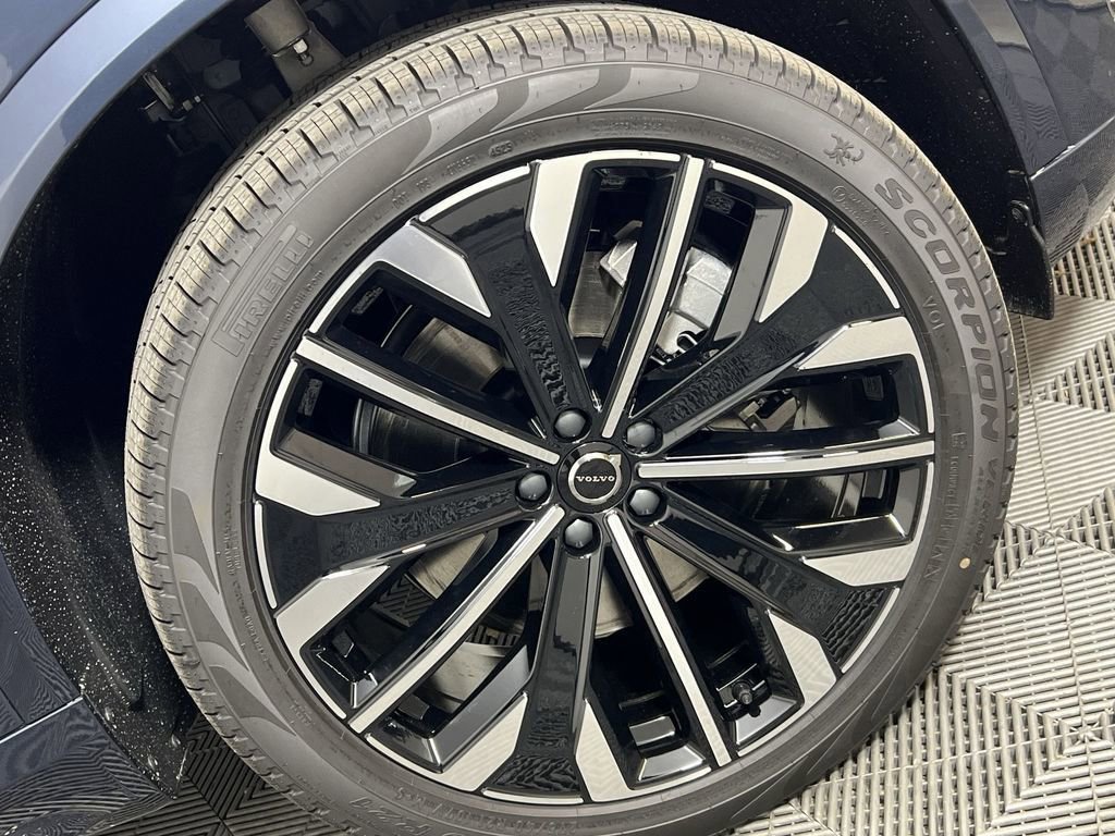 New 2026 Volvo XC90 T8 Ultra w/ Protection Package Premier image 16