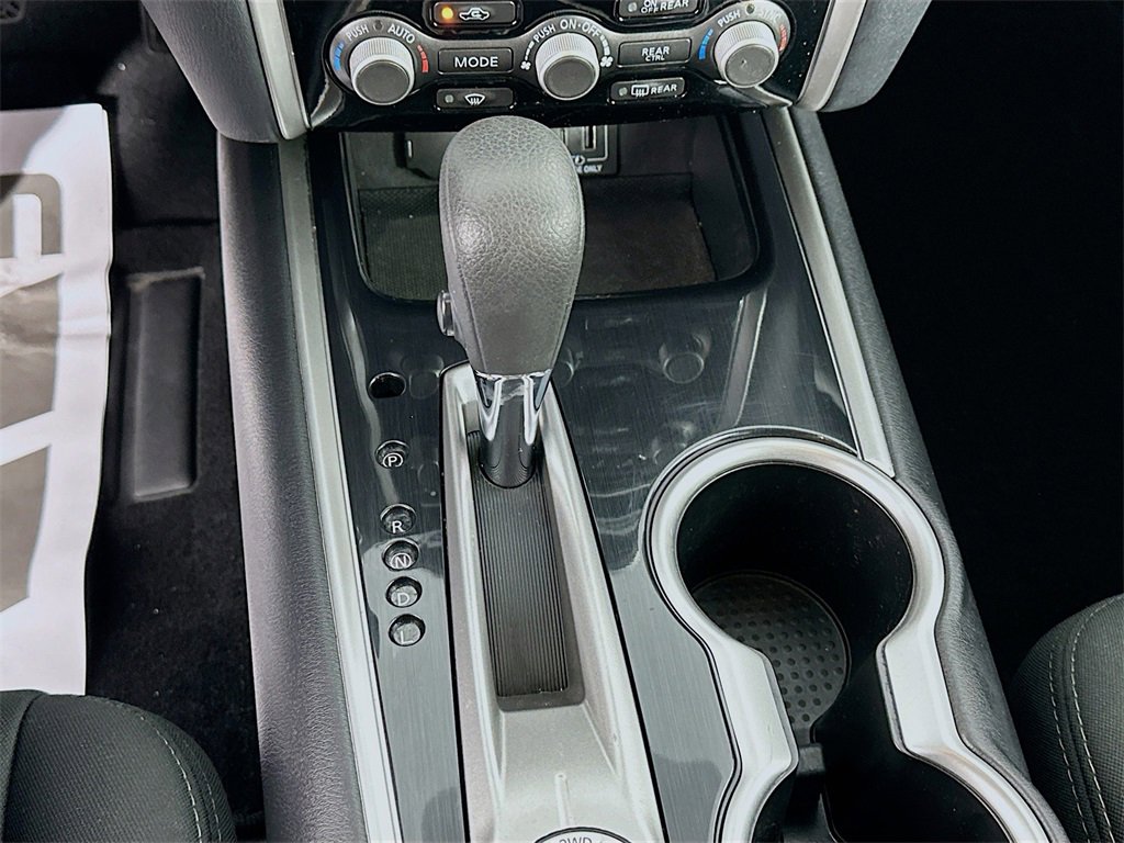 Used 2020 Nissan Pathfinder S image 16