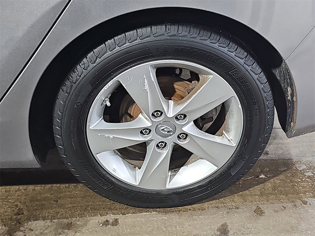 Used 2011 Hyundai Elantra GLS w/ Preferred Equipment Pkg 3 image 29