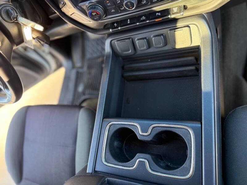 Used 2016 Chevrolet Silverado 2500 LT w/ LT Convenience Package image 20