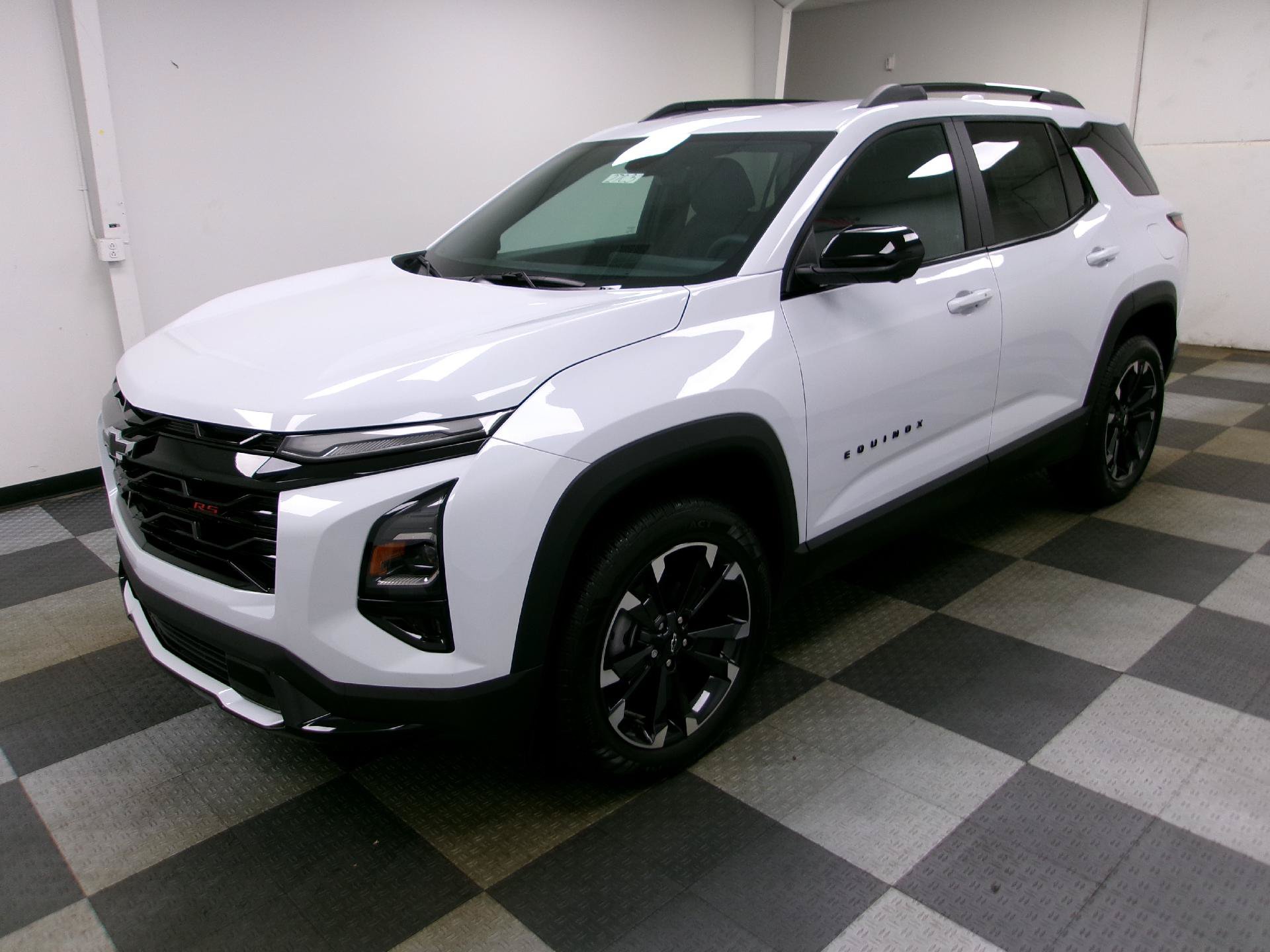 New 2027 Chevrolet Equinox RS w/ Safety and Technology Package FWD image 1