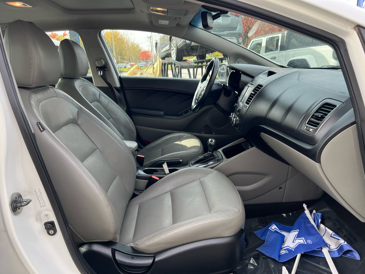 Used 2016 Kia Forte EX w/ EX Premium Package image 16