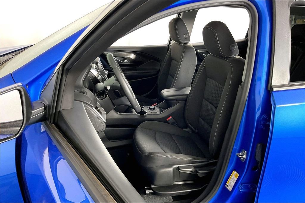 Used 2024 GMC Terrain SLE image 35