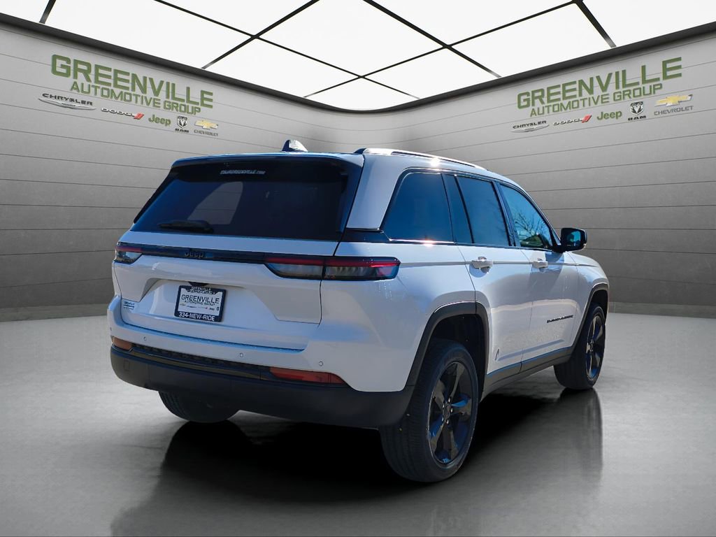 New 2025 Jeep Grand Cherokee Altitude image 8