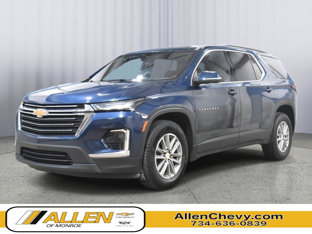 Used 2023 Chevrolet Traverse LT FWD image 1