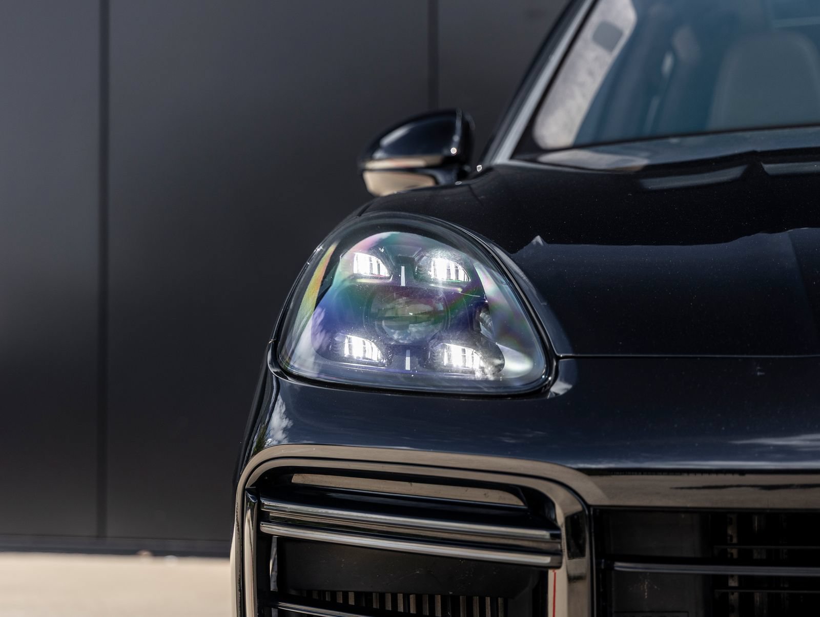 Certified 2021 Porsche Cayenne Turbo S AWD/4WD image 17