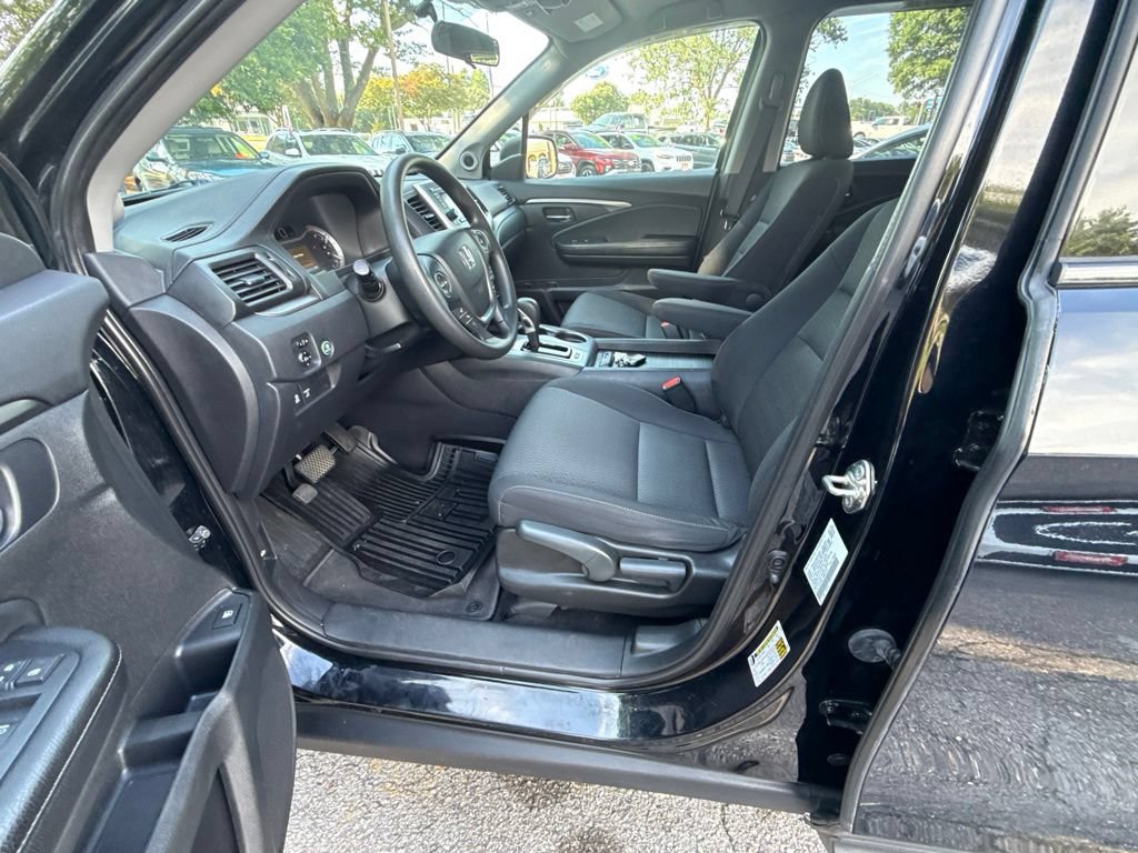 Used 2019 Honda Ridgeline Sport image 15
