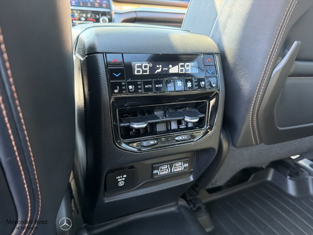 Used 2022 Jeep Grand Cherokee Summit AWD/4WD image 16