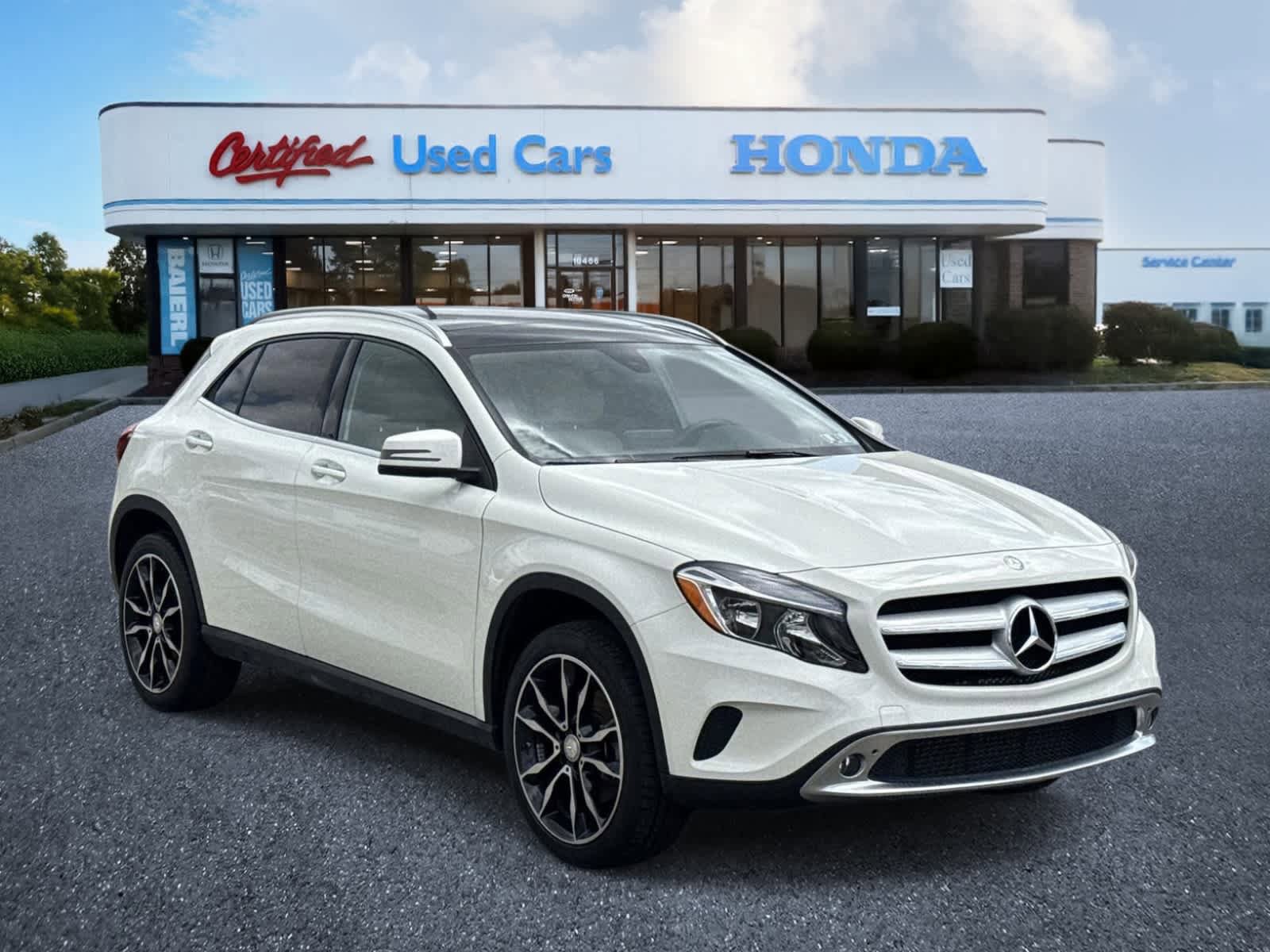 Used 2017 Mercedes-Benz GLA 250 4MATIC image 7