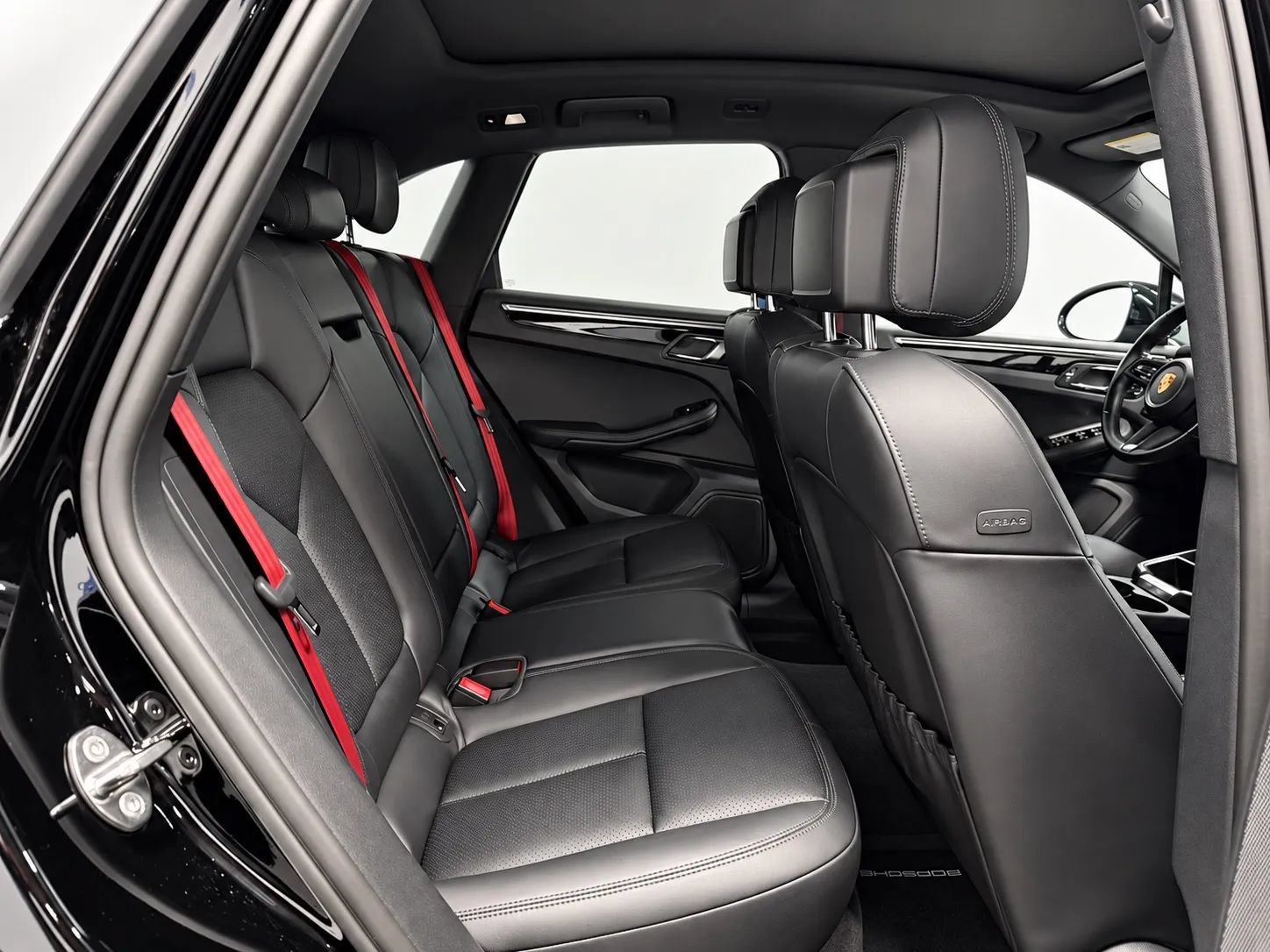 Used 2023 Porsche Macan S AWD/4WD image 21