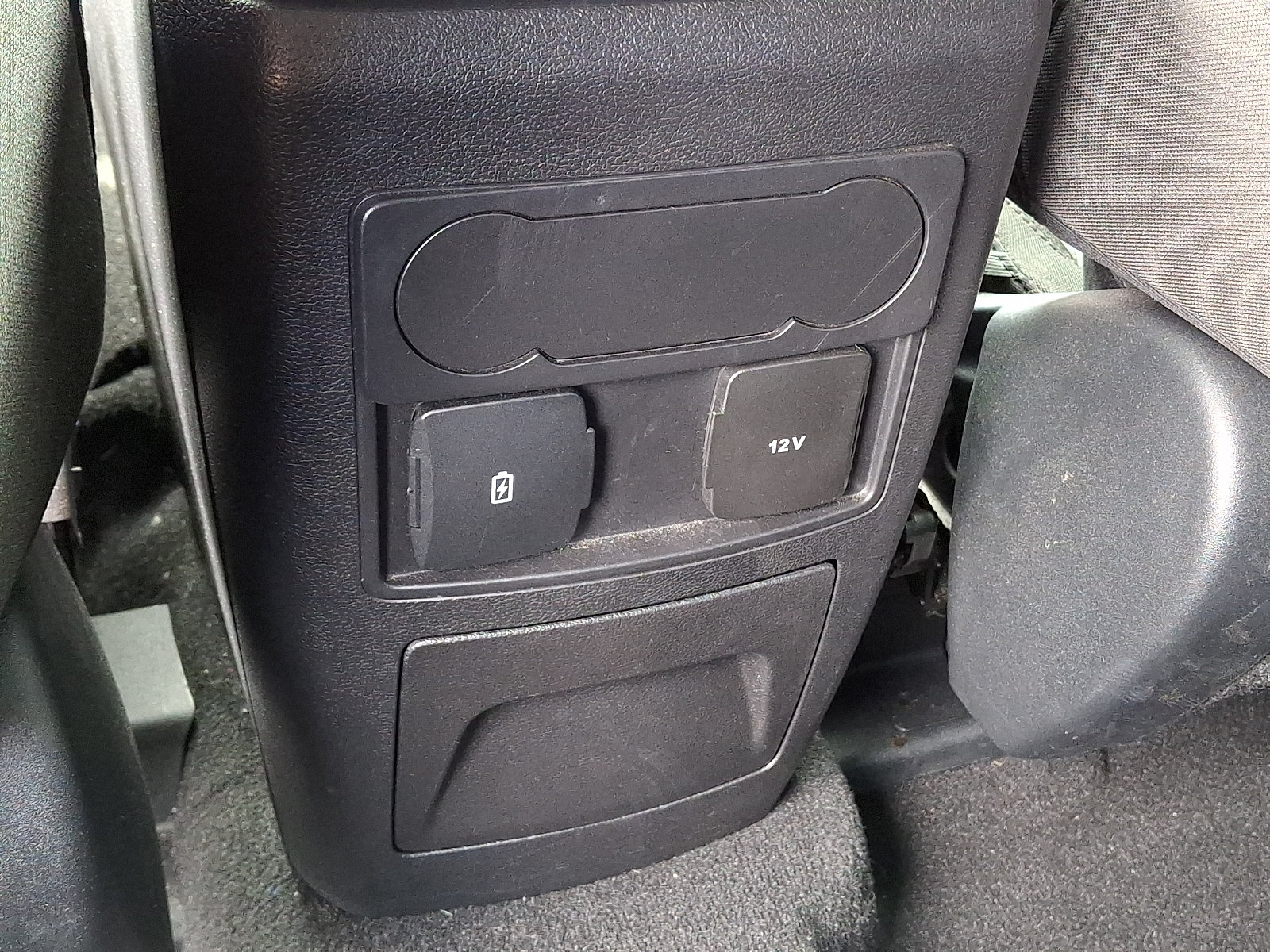 Certified 2024 Ford Explorer XLT AWD/4WD image 11