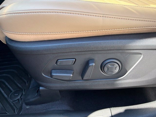 Used 2025 Kia Sorento SX Prestige w/ Olive Brown Leather Package AWD/4WD image 17