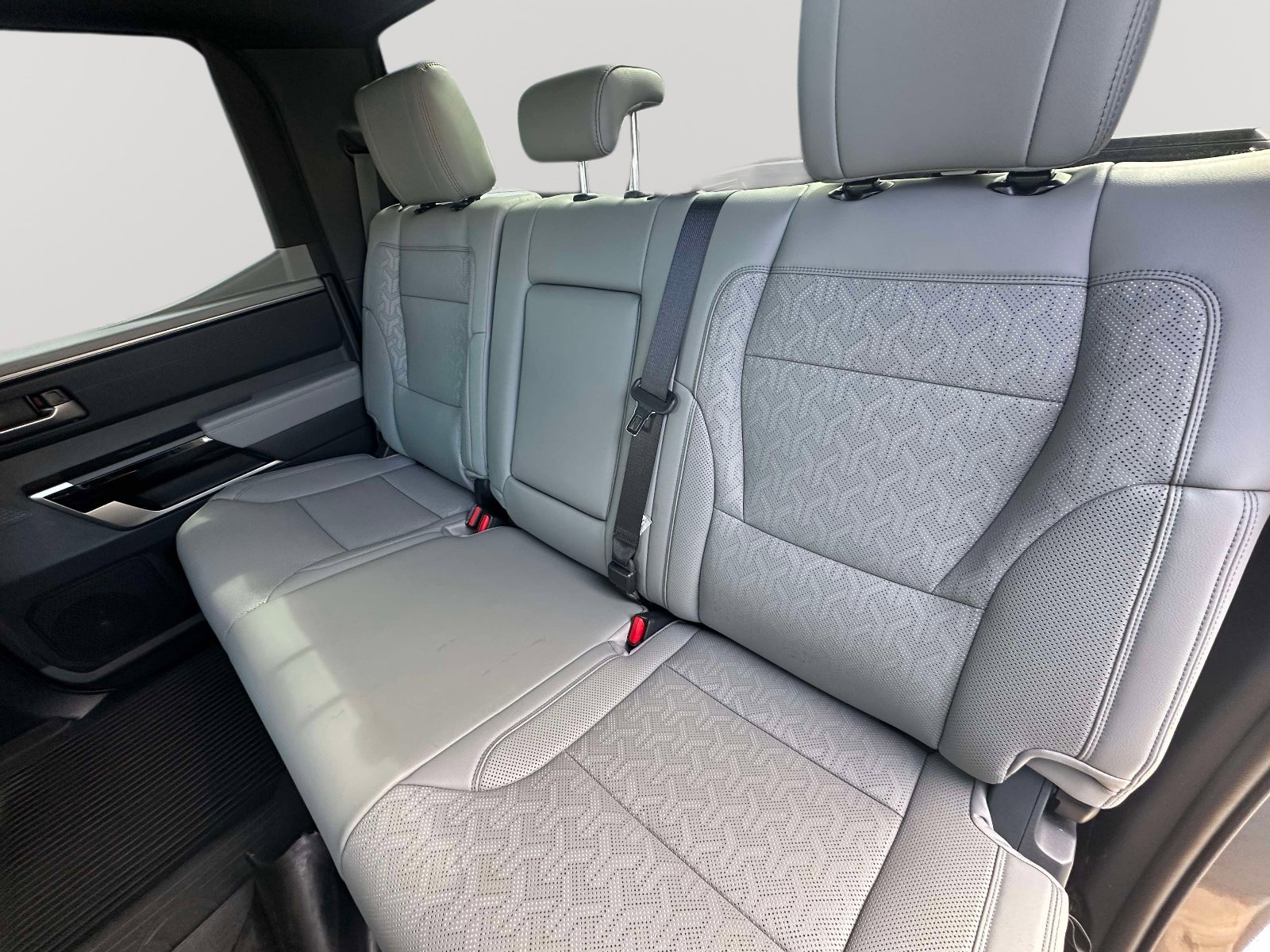 Used 2025 Toyota Tundra Limited image 34