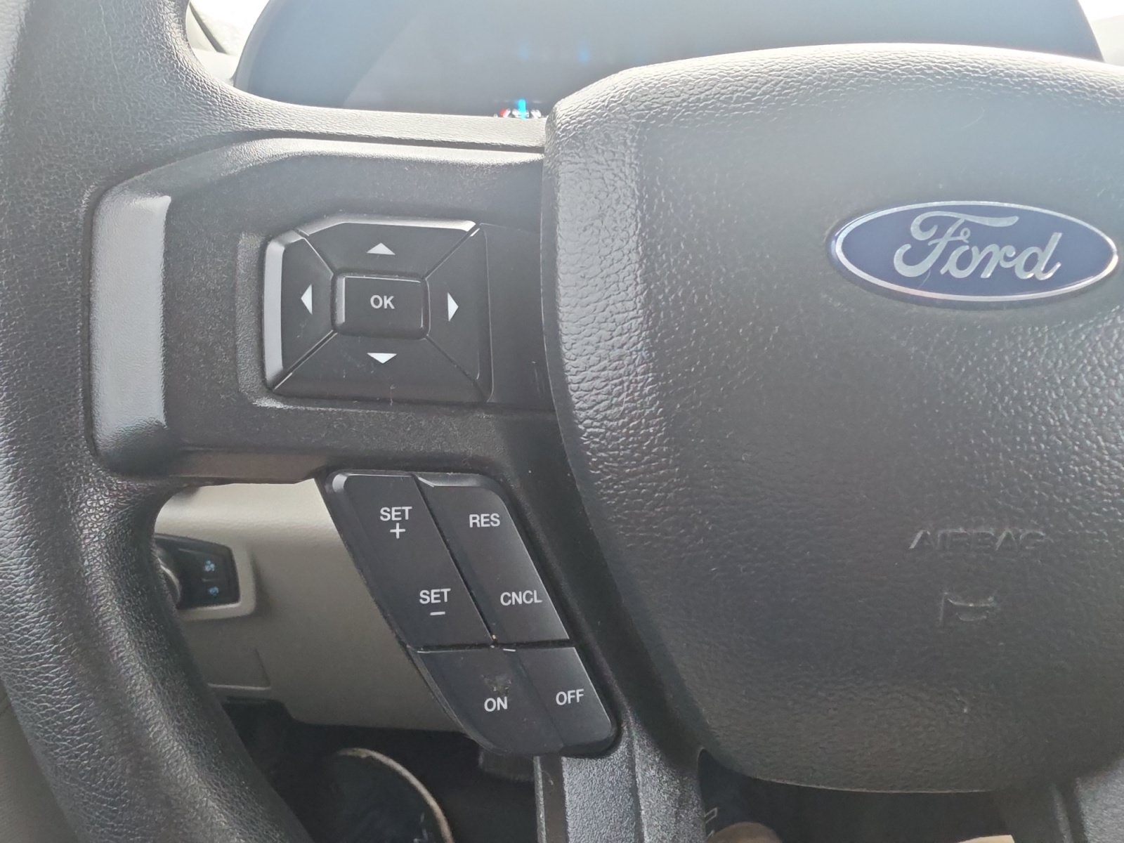 Used 2022 Ford F250 XL w/ STX Appearance Package RWD image 13