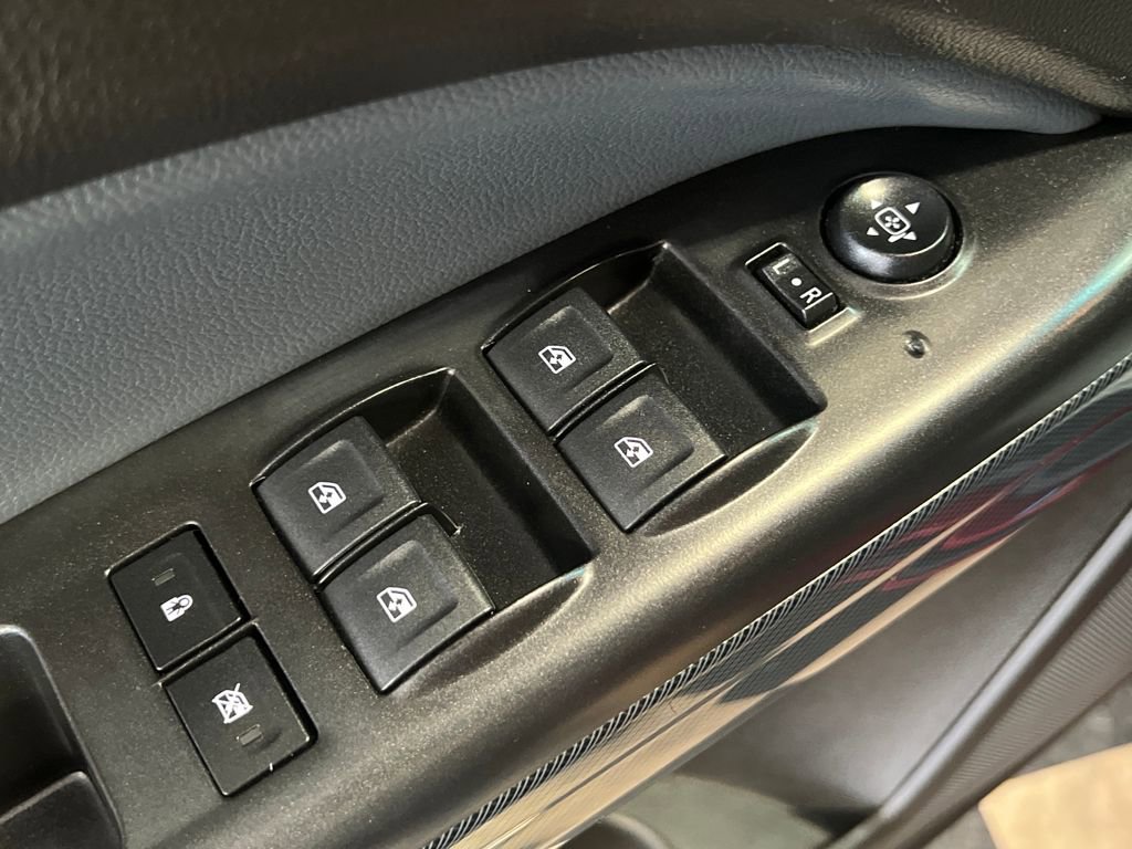 Used 2018 Chevrolet Colorado Z71 image 36