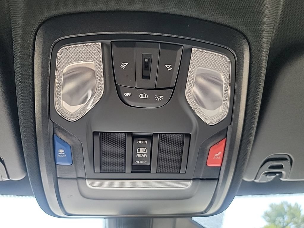 New 2026 RAM 1500 Express AWD/4WD image 14