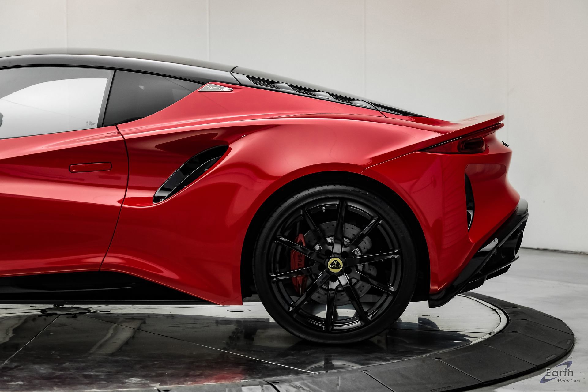 Used 2025 Lotus Emira RWD image 10