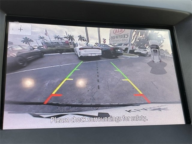 Used 2020 Ford Edge Titanium image 23