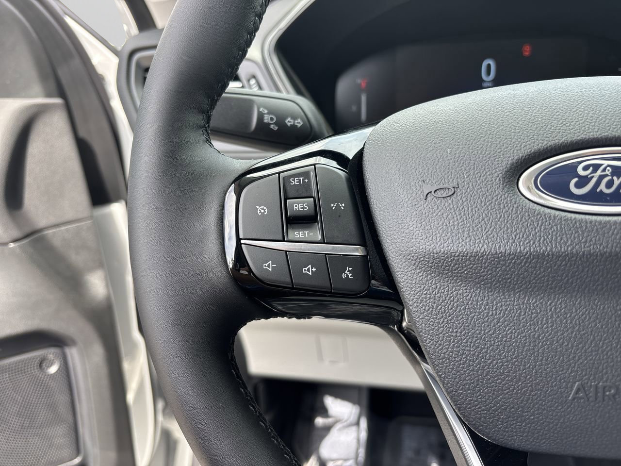 Used 2025 Ford Escape Active w/ Cold Weather Package FWD image 21