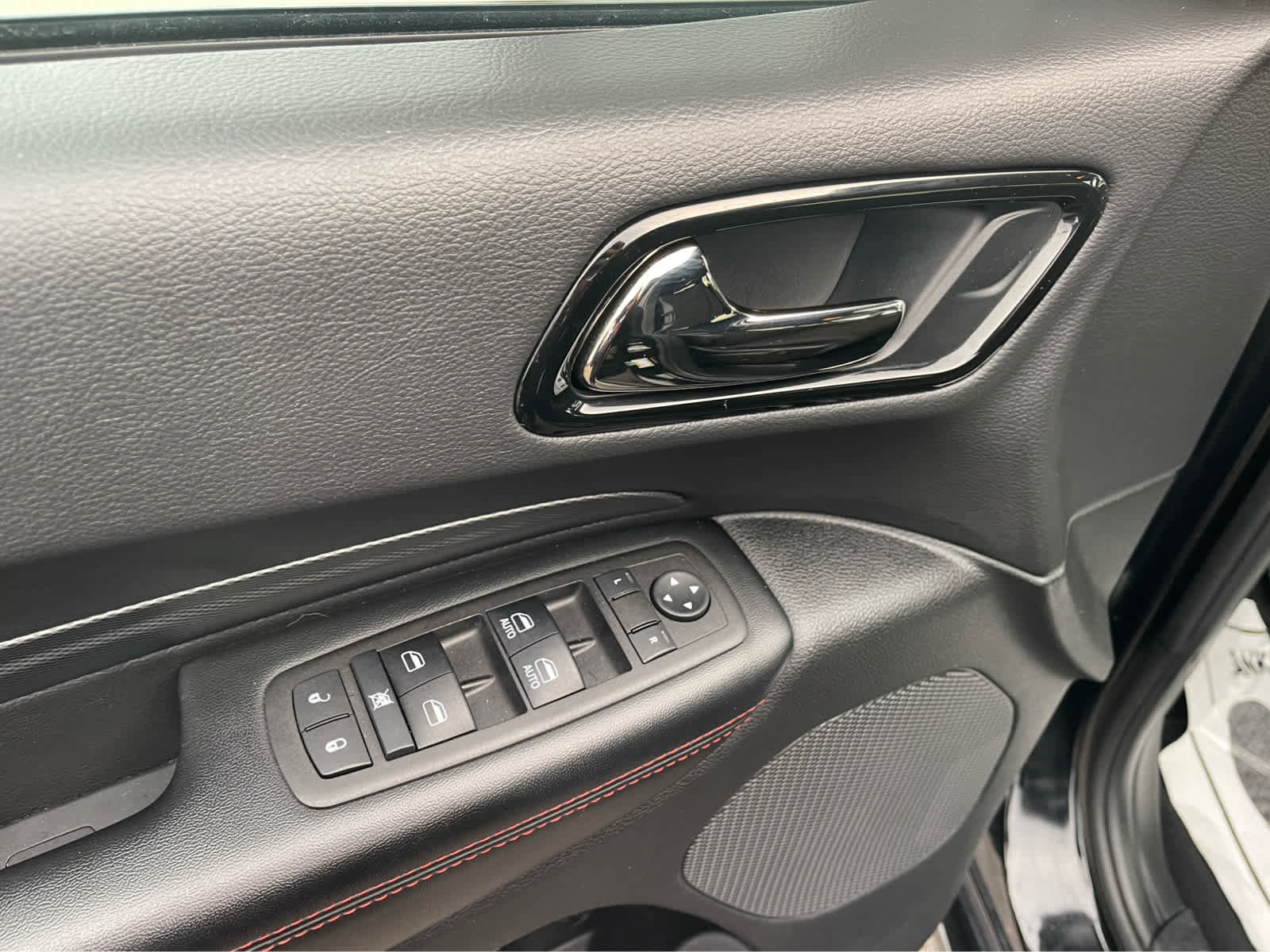 Used 2025 Dodge Durango GT AWD/4WD image 11