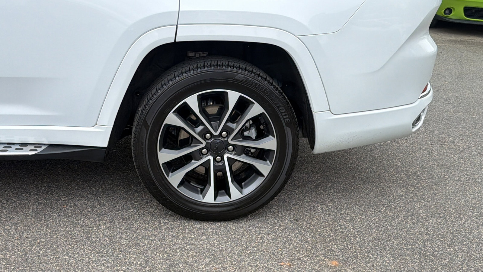 Certified 2025 Jeep Grand Cherokee L Overland w/ Luxury Tech Group IV image 12