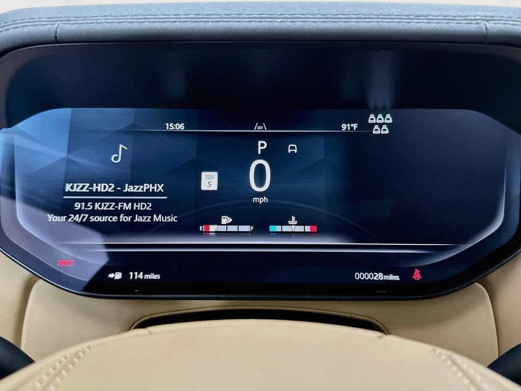New 2026 Land Rover Range Rover Long Wheelbase SE AWD/4WD image 34