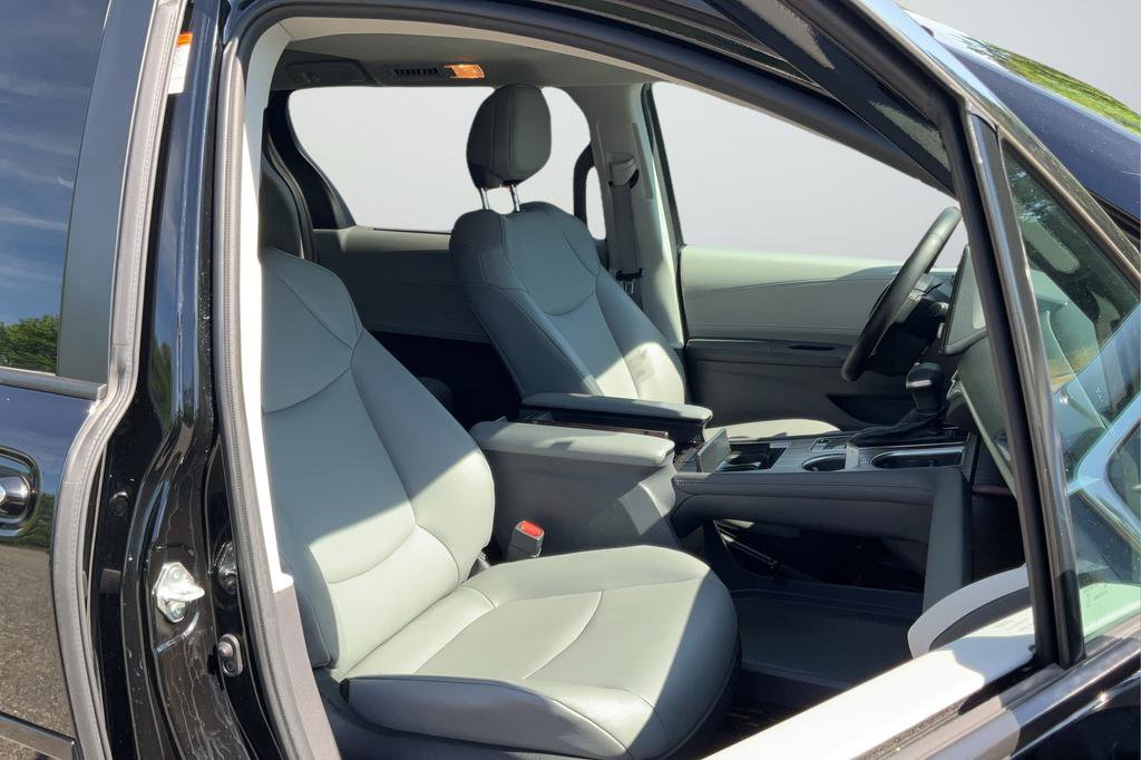 Used 2022 Toyota Sienna XLE FWD image 20