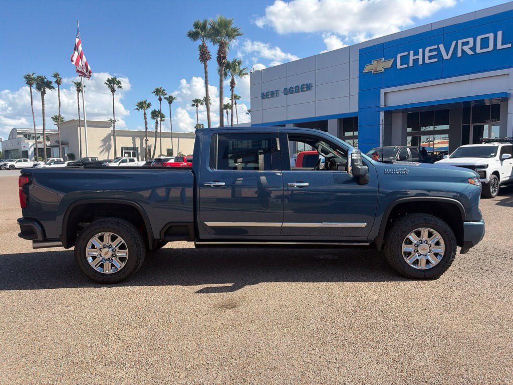 New 2026 Chevrolet Silverado 2500 High Country w/ High Country Premium Package AWD/4WD image 4