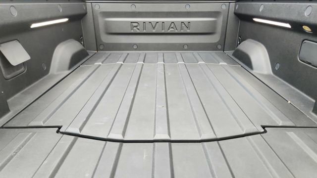 Used 2024 Rivian R1T Adventure AWD/4WD image 15