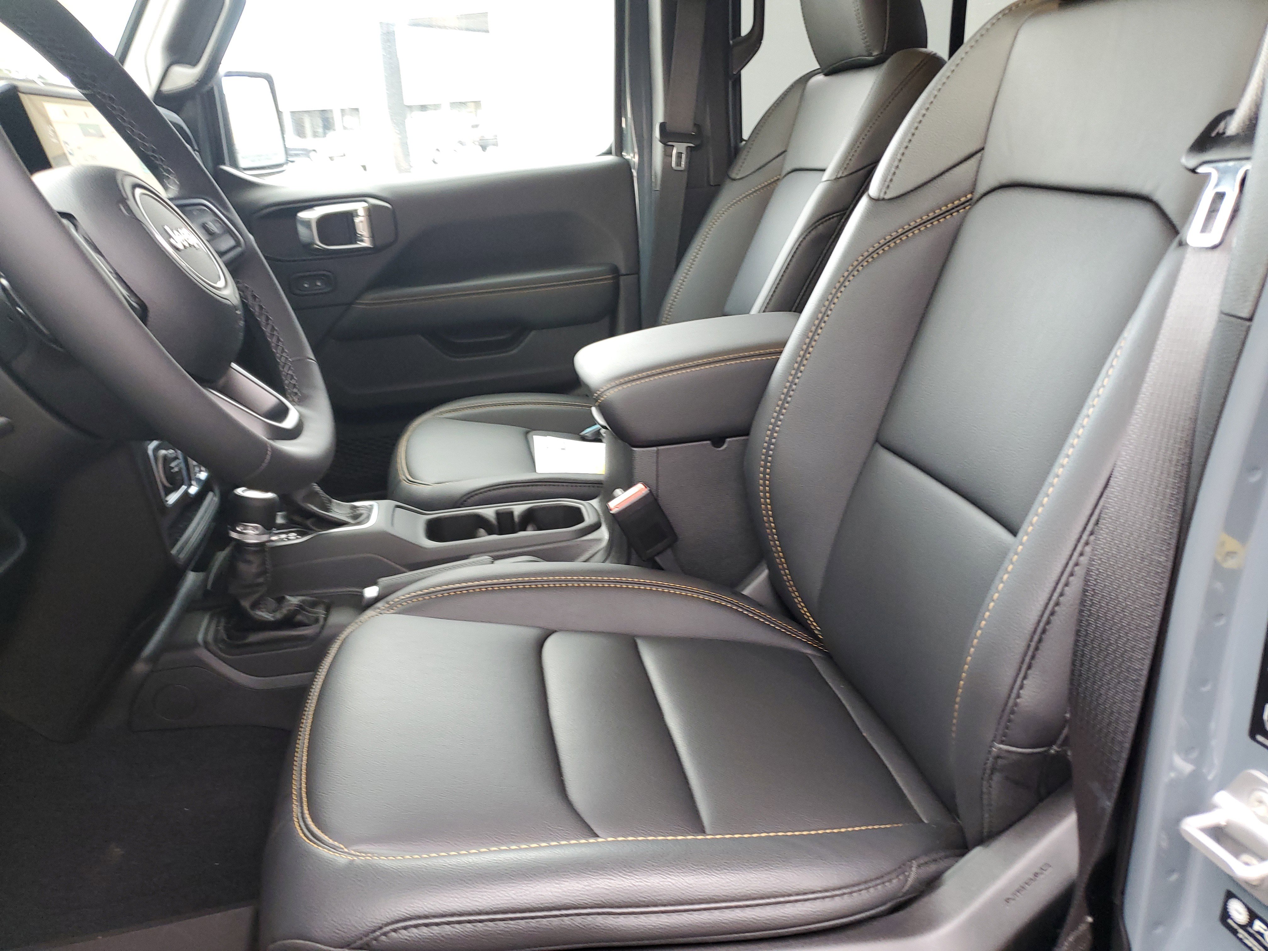 New 2025 Jeep Gladiator High Tide image 23