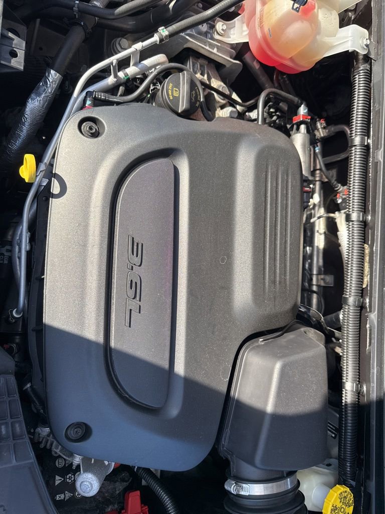 Used 2022 Chrysler Pacifica Limited w/ Uconnect Theater Family Group image 67