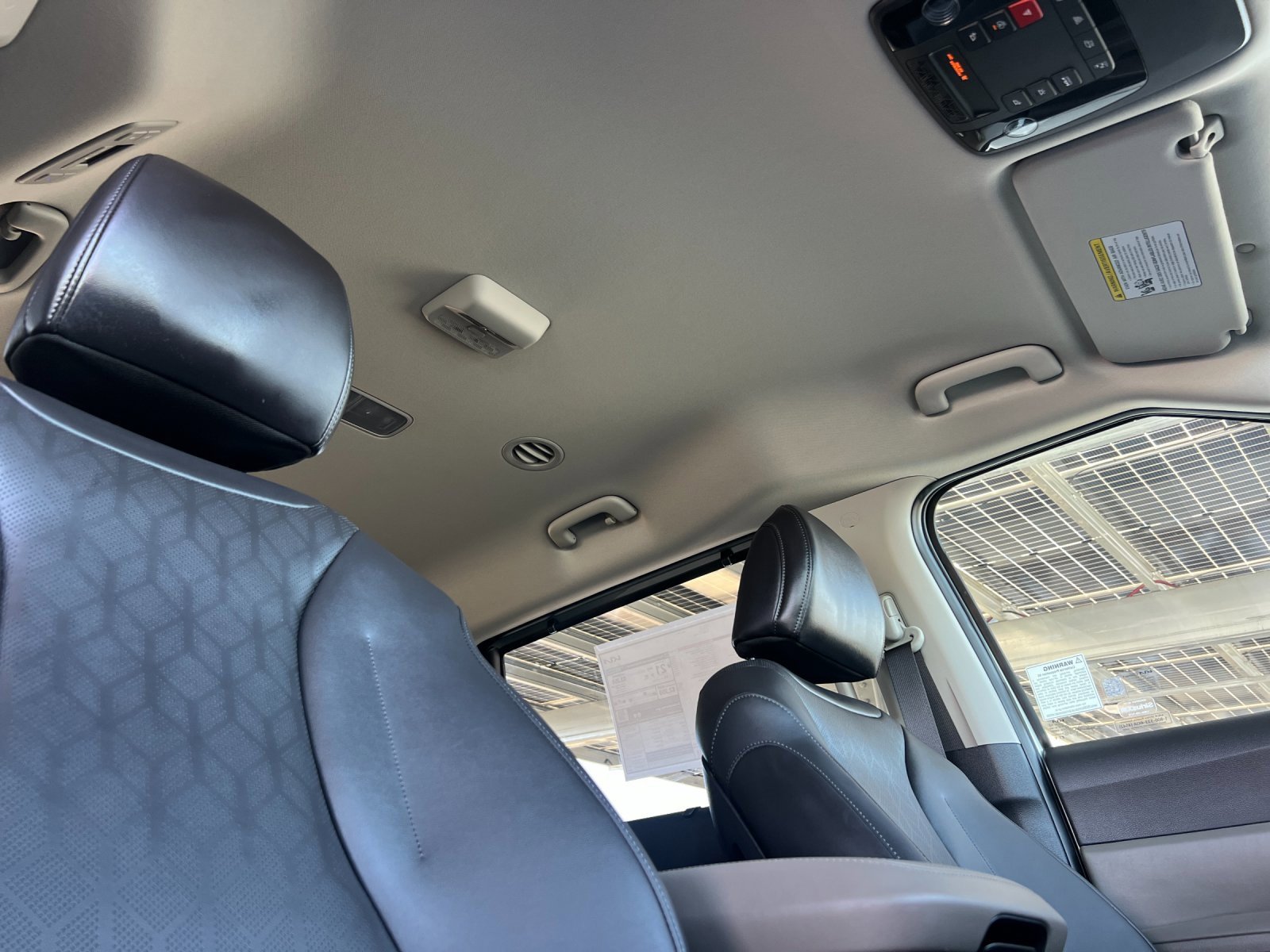 New 2026 Kia Carnival EX image 19