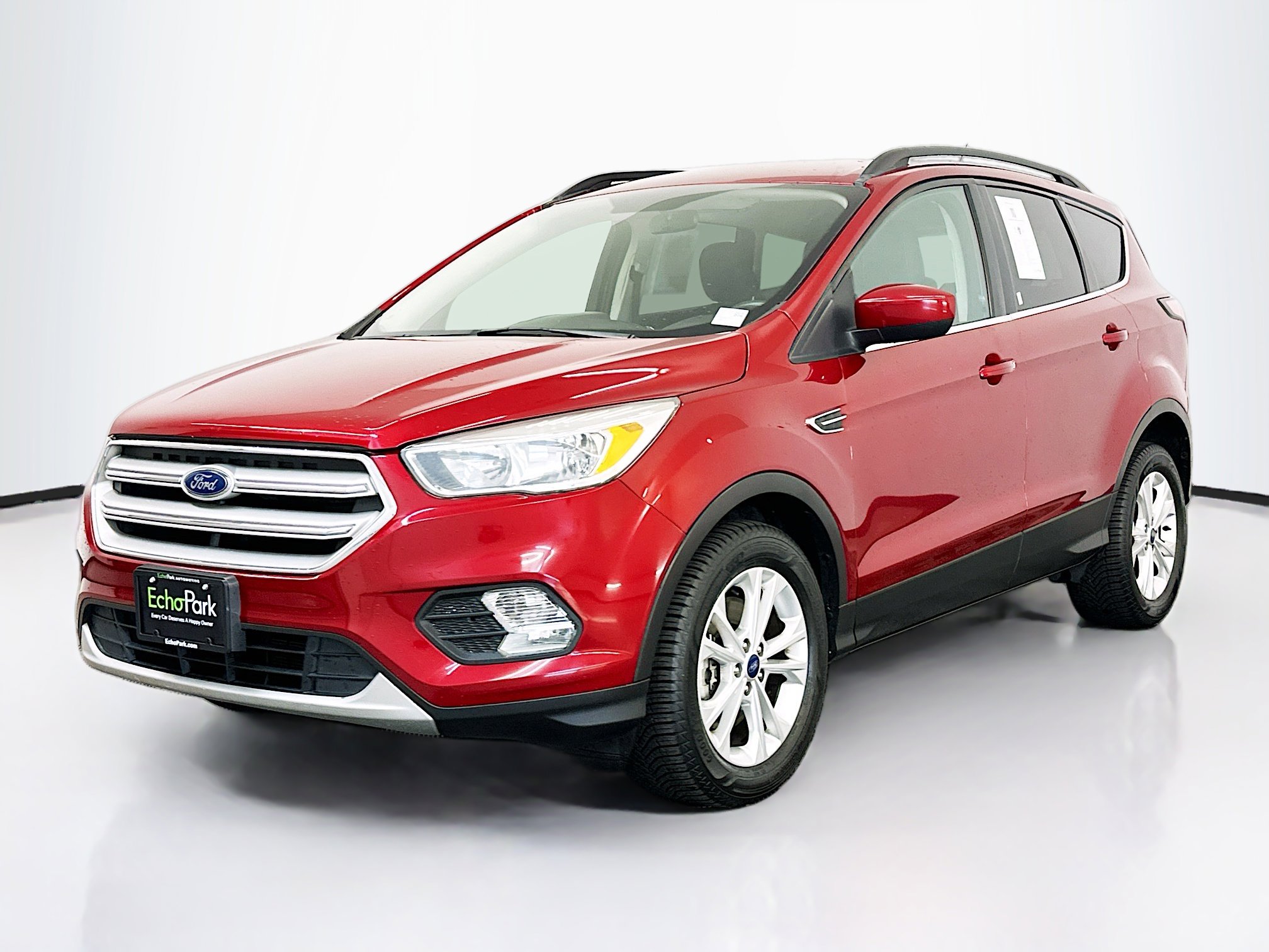 Used 2018 Ford Escape SE image 3