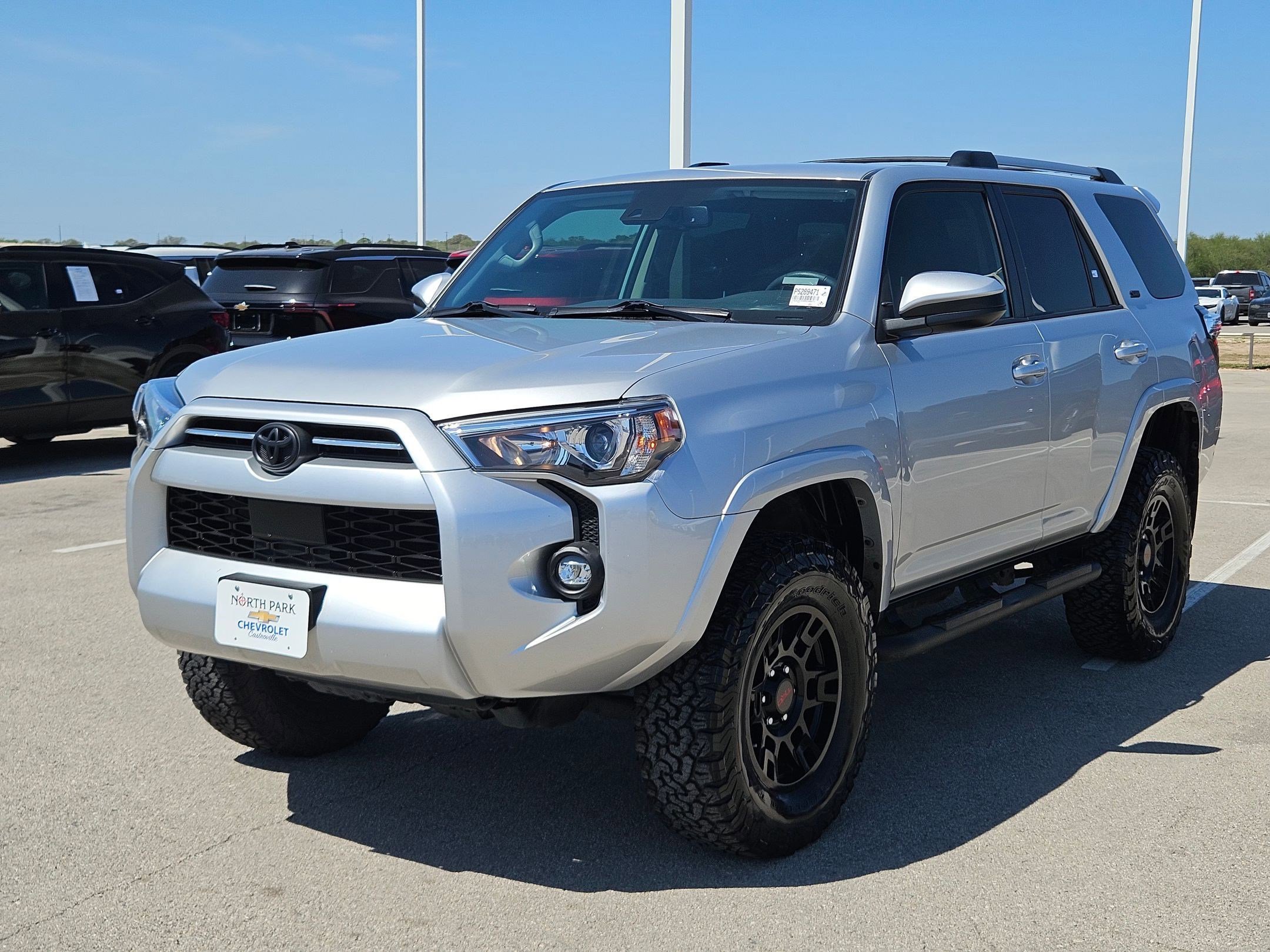 Used 2023 Toyota 4Runner SR5 image 7