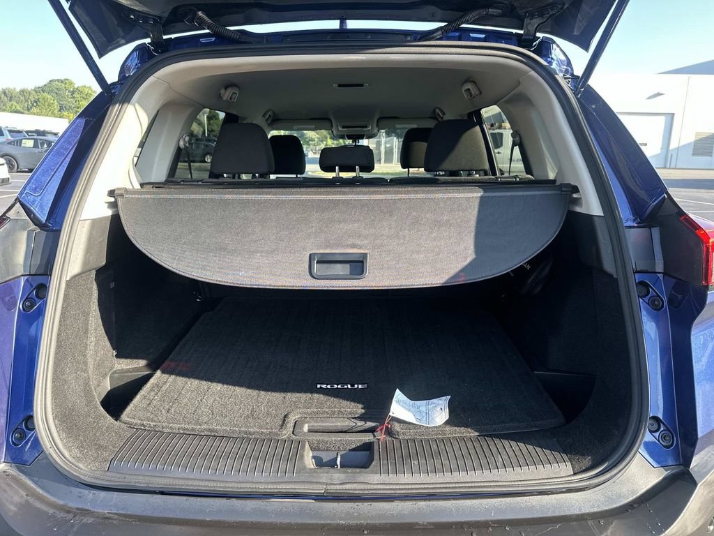 Used 2021 Nissan Rogue S FWD image 9