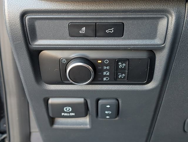 Used 2024 Ford Expedition XLT image 27